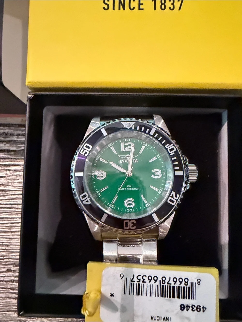 Invicta Men's Stainless Steel Watch with Green Dial and Black Bezel NWT and box